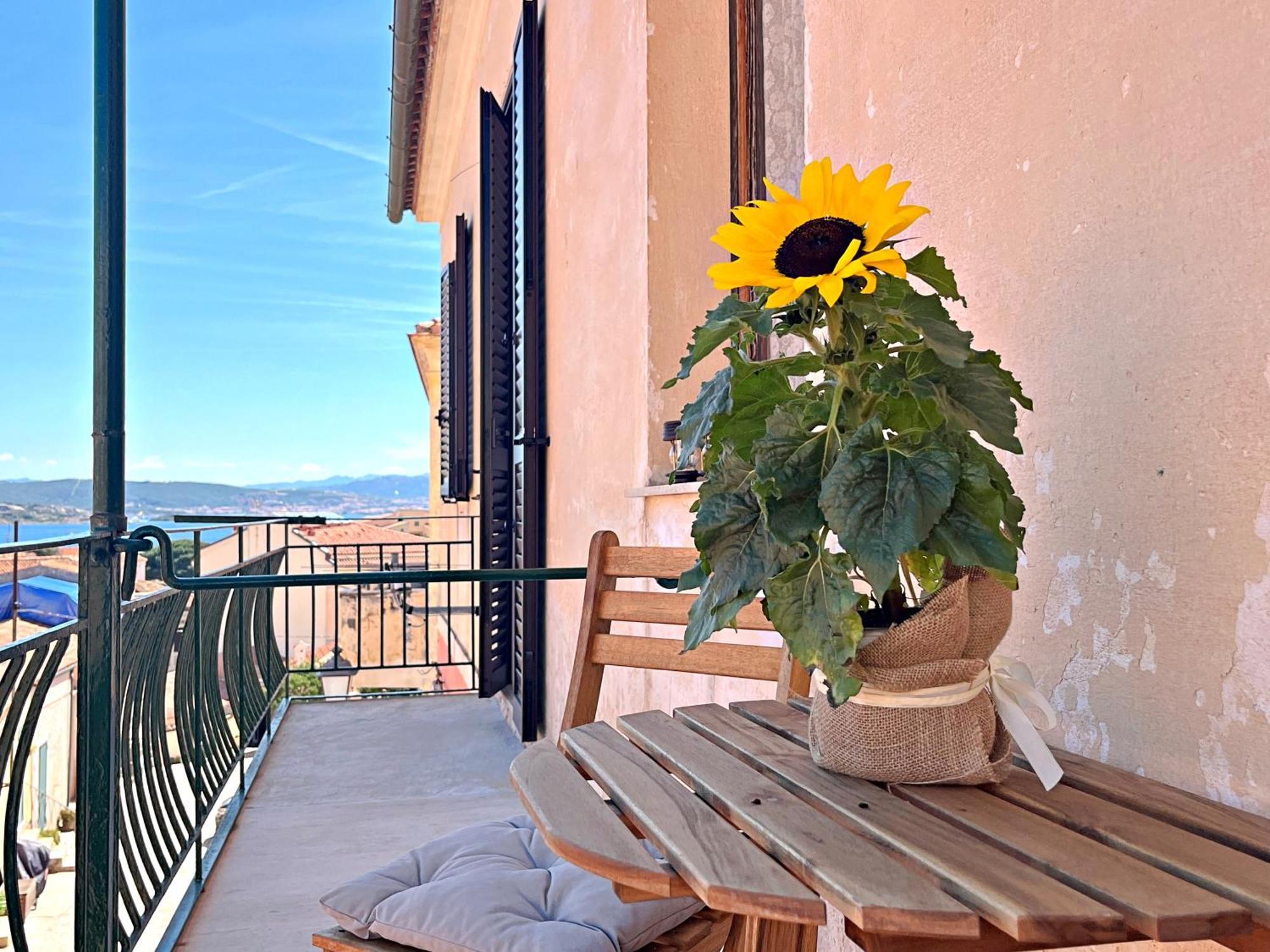 L'Isola Nell'Isola - R3442 Apartment Ла Мадалена Екстериор снимка